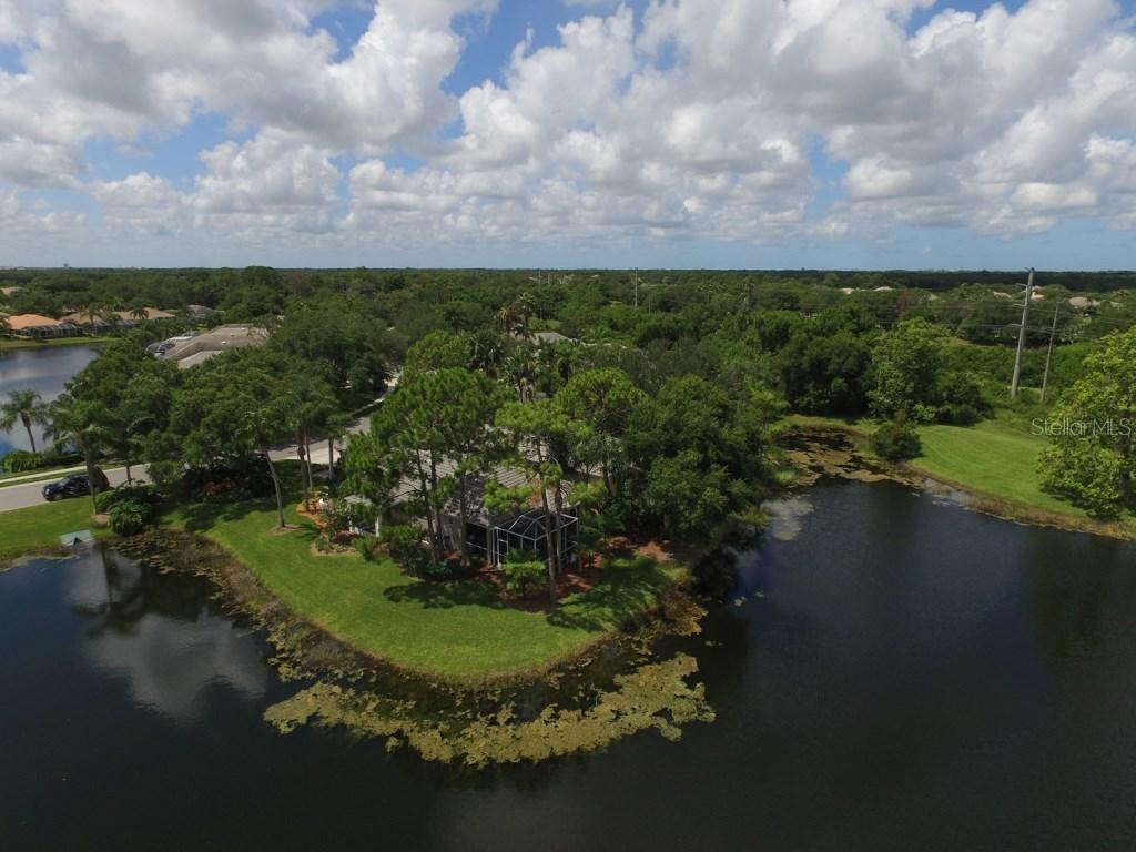 7302 Kensington Ct., University Park, FL 34201