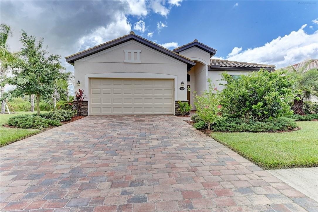 7010 Quiet Creek Dr., Bradenton, FL 34212