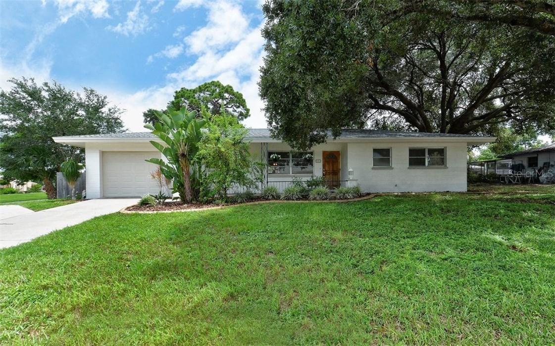 3011 Bougainvillea St., Sarasota, FL 34239