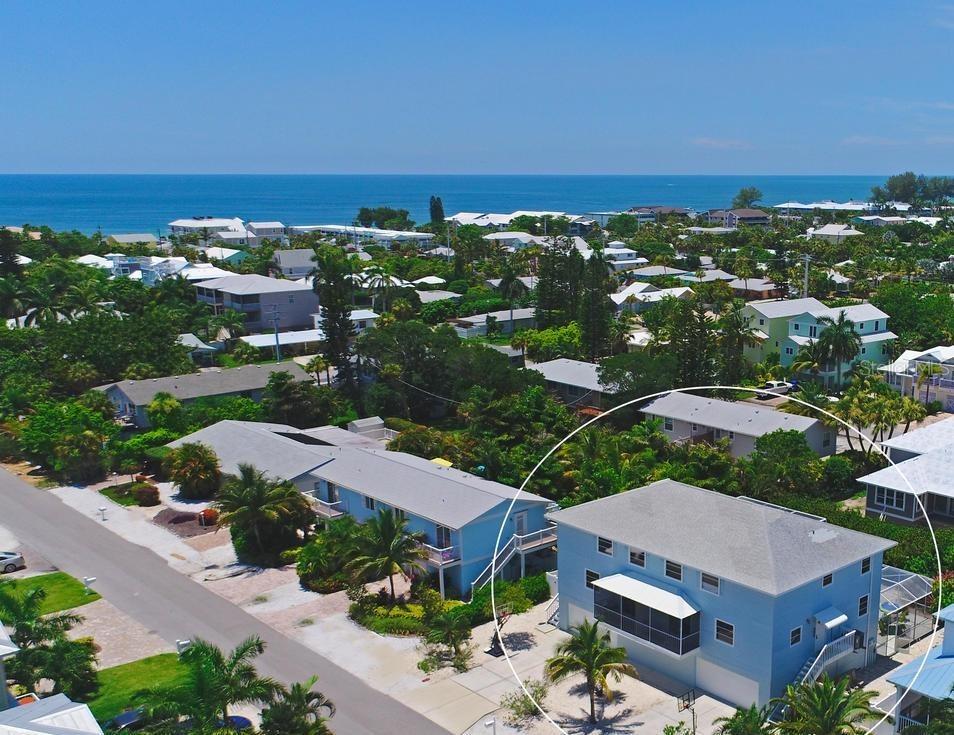 314 64th St, Holmes Beach, FL 34217