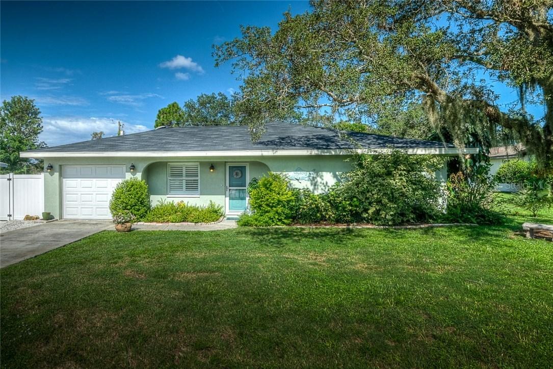 899 Cocoanut Ave., Nokomis, FL 34275