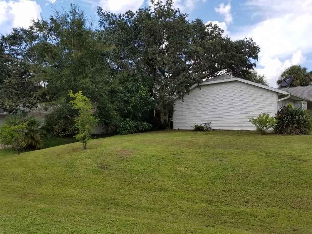 1057 Dewhurst St., Port Charlotte, FL 33952