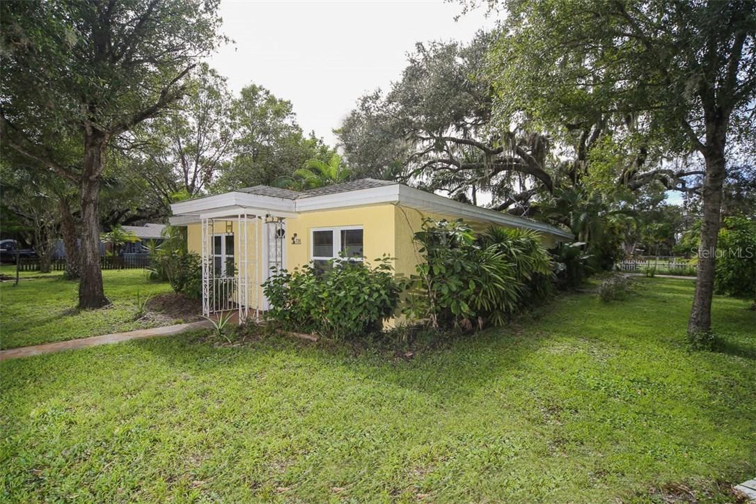 729 17th Ave., Palmetto, FL 34221