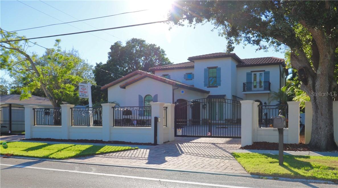 3218 S Osprey Ave., Sarasota, FL 34239