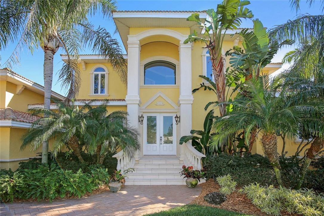 560 Chipping Ln., Longboat Key, FL 34228