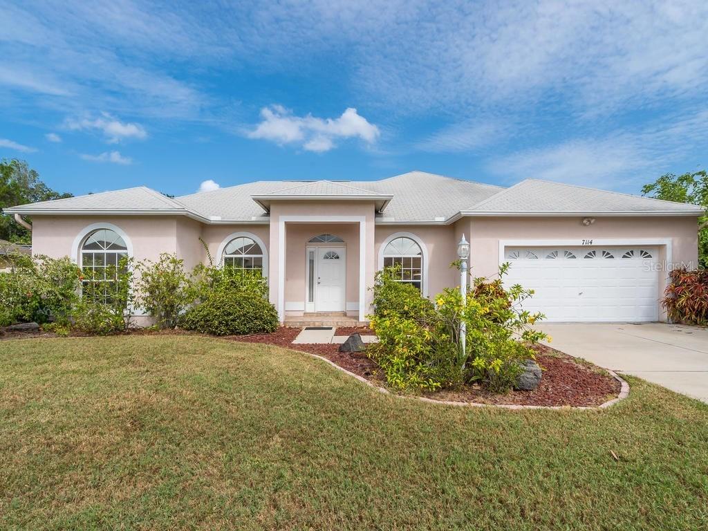 7114 87th Ln., Palmetto, FL 34221