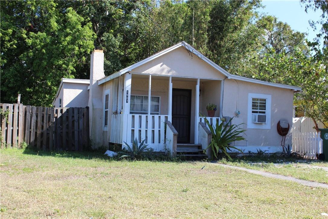 1907 12 St., Bradenton, FL 34205