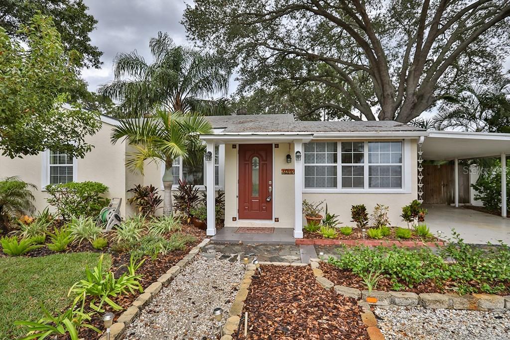1241 Essex Dr., St Petersburg, FL 33710