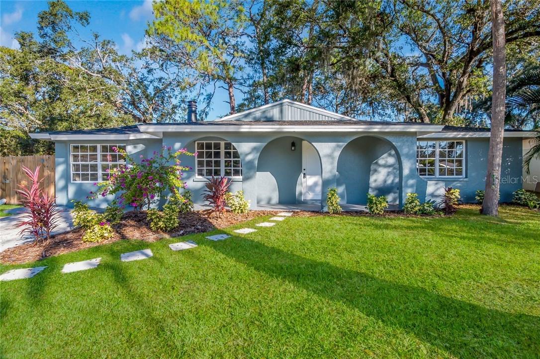 4901 Silk Oak Dr., Sarasota, FL 34232