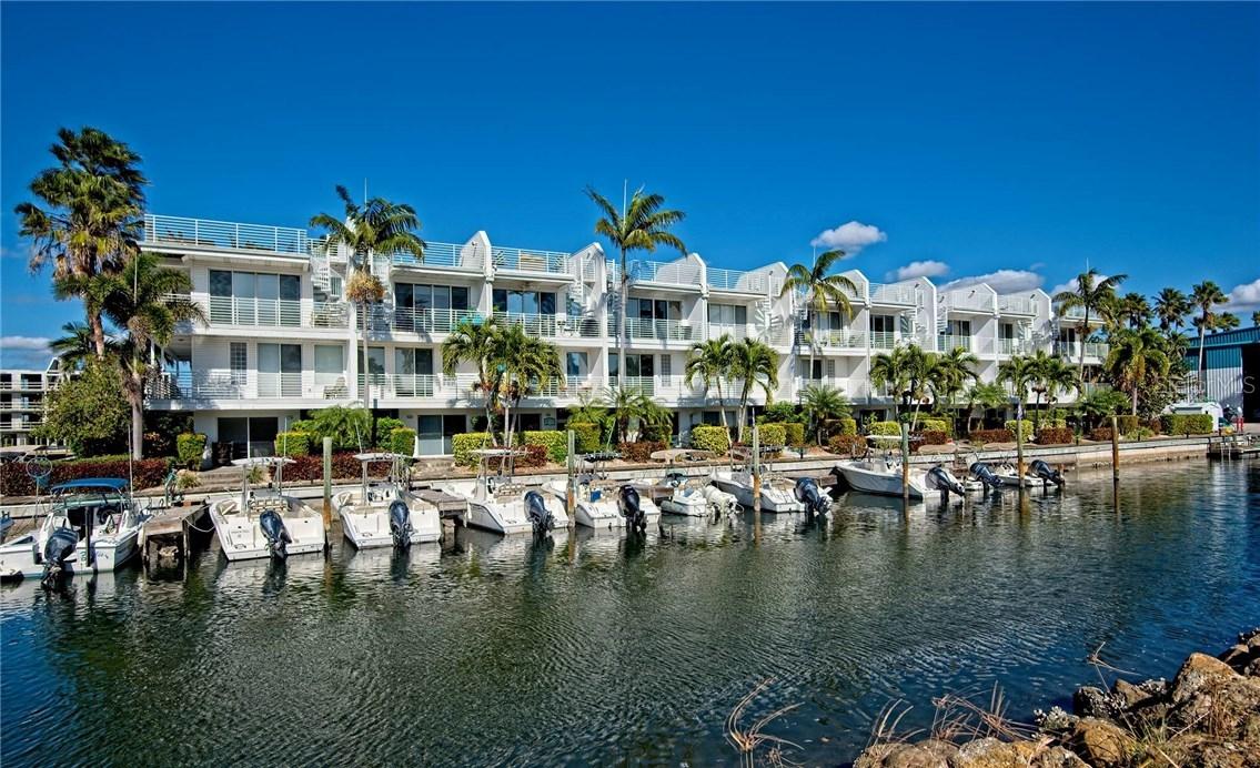 8242 Harborside Cir., Englewood, FL 34224