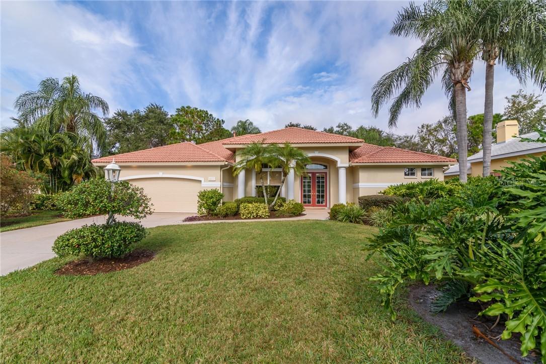 6633 Saint James Crossing, University Park, FL 34201