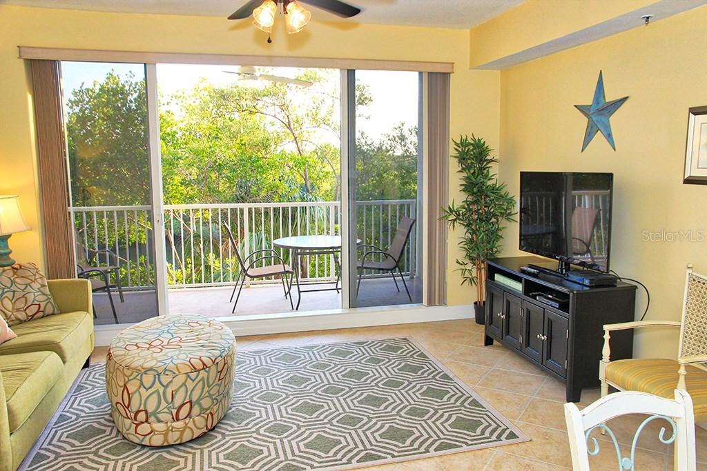 3210 Mangrove Point Dr., Ruskin, FL 33570