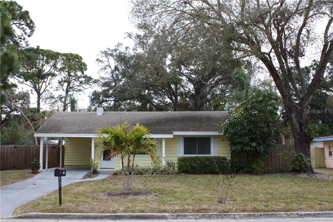 2349 Hyde Park St., Sarasota, FL 34239