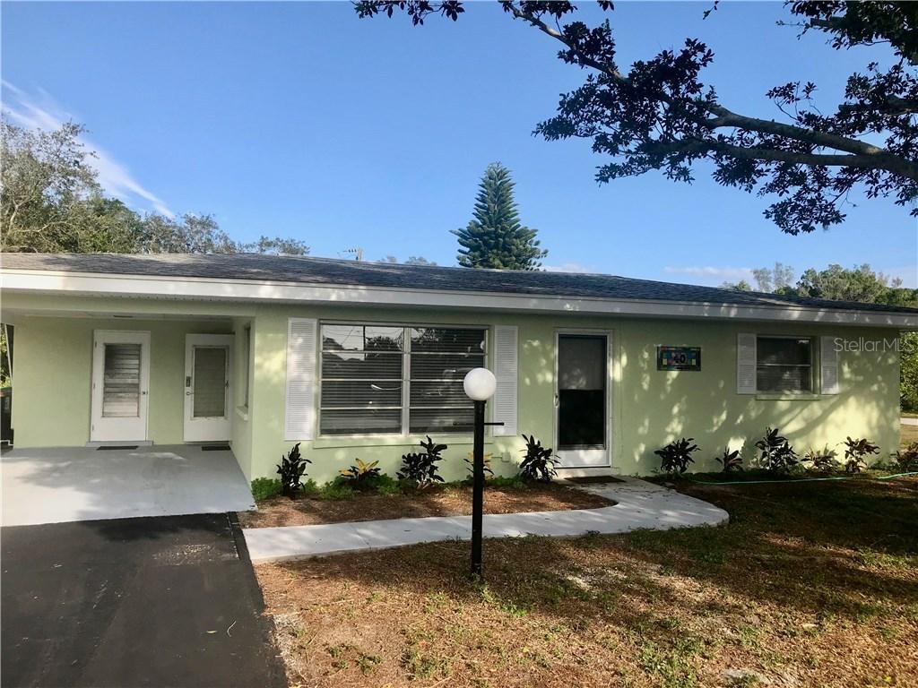 40 Hillcrest Dr., Englewood, FL 34223