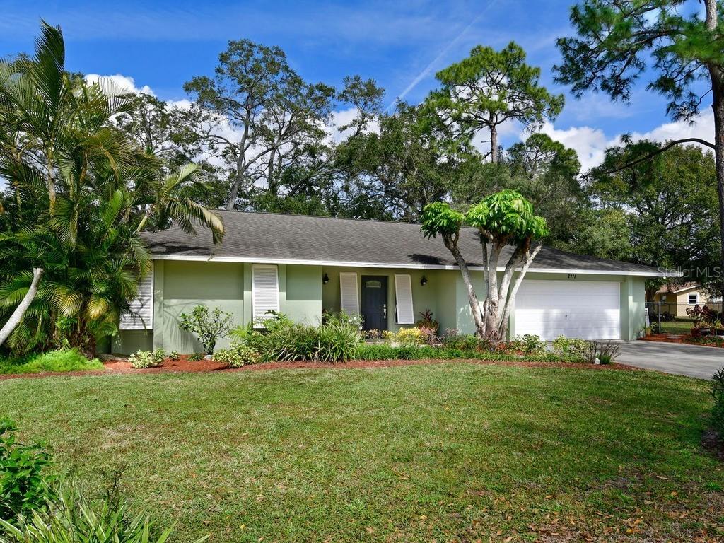 2111 54th Avenue Dr., Bradenton, FL 34207