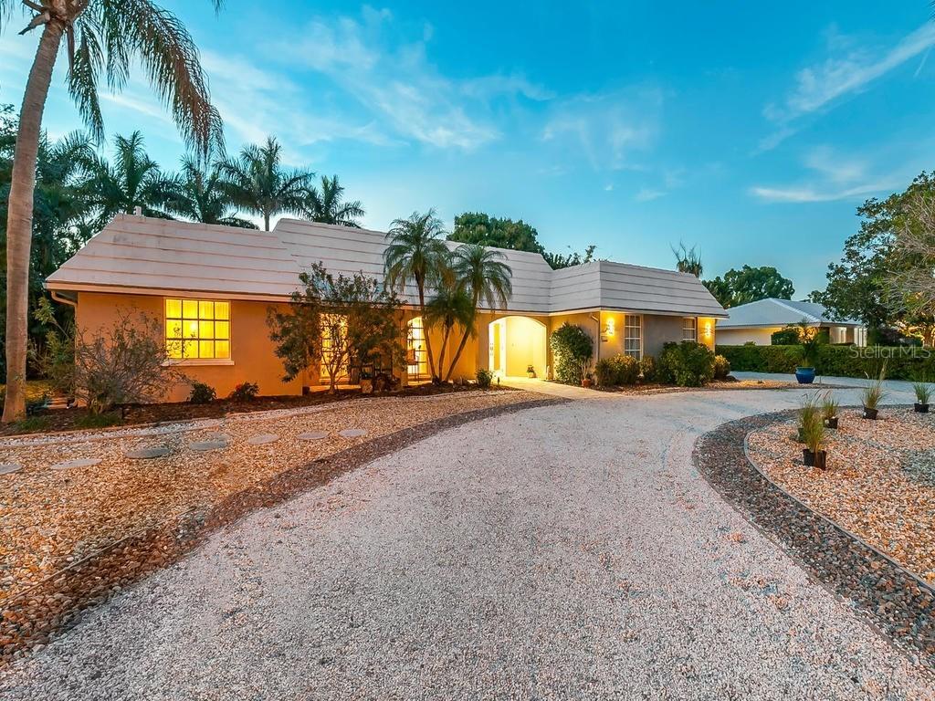 475 Partridge Cir., Sarasota, FL 34236