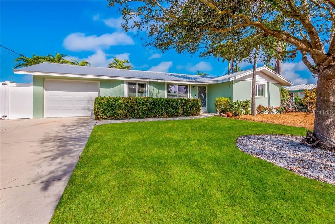 520 70th St., Holmes Beach, FL 34217