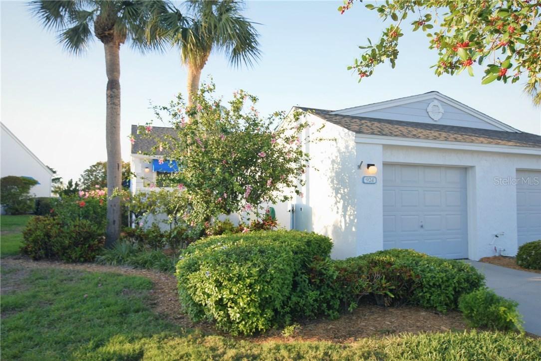 924 Waterside Ln., Bradenton, FL 34209
