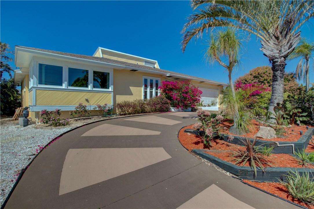 4204 Coconut Ter., Bradenton, FL 34210