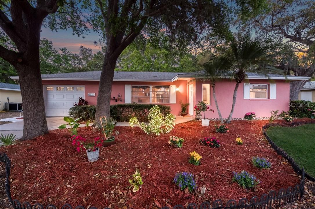 2831 Mayflower St., Sarasota, FL 34231