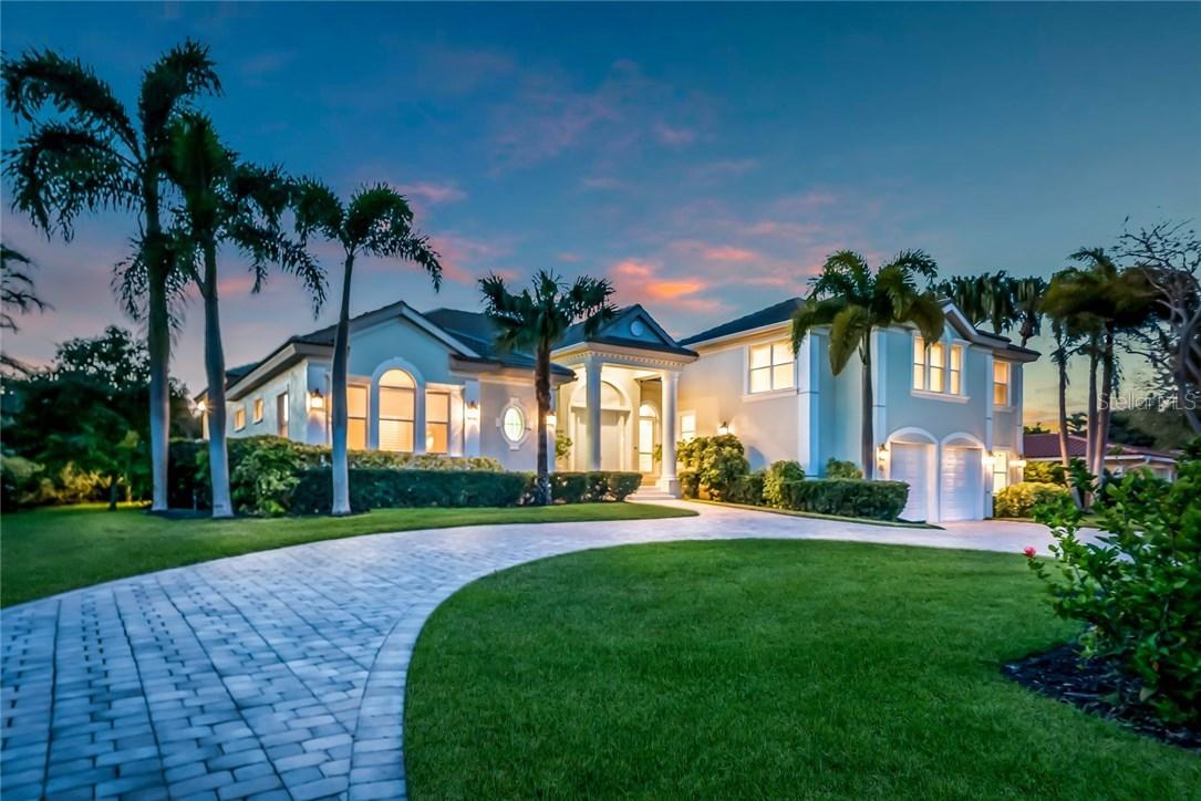 636 Mourning Dove Dr., Sarasota, FL 34236