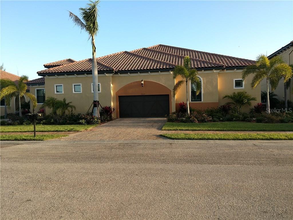 9227 43rd Ter., Bradenton, FL 34209