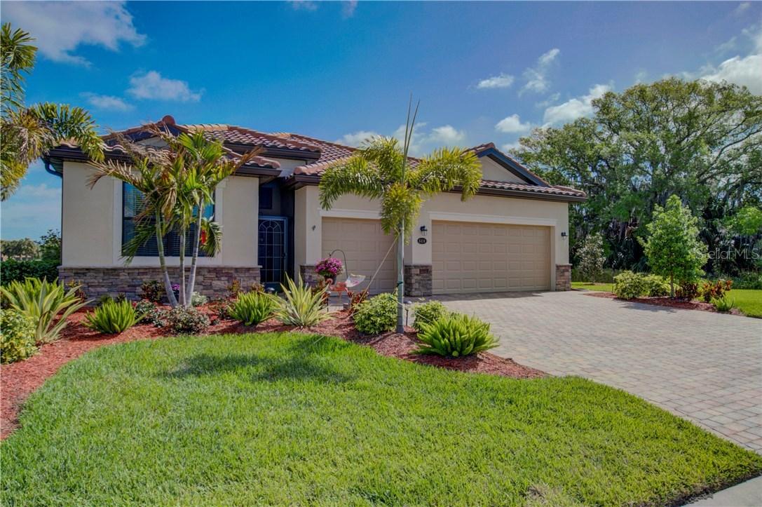 6414 Willowshire Way, Bradenton, FL 34212