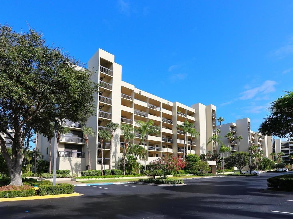 1125 Gulf Of Mexico Dr. #204, Longboat Key, FL 34228