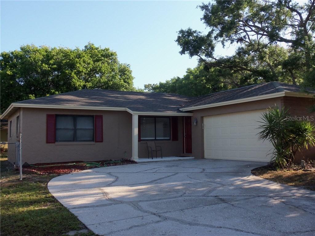 2304 Lincoln Ct., Brandon, FL 33510