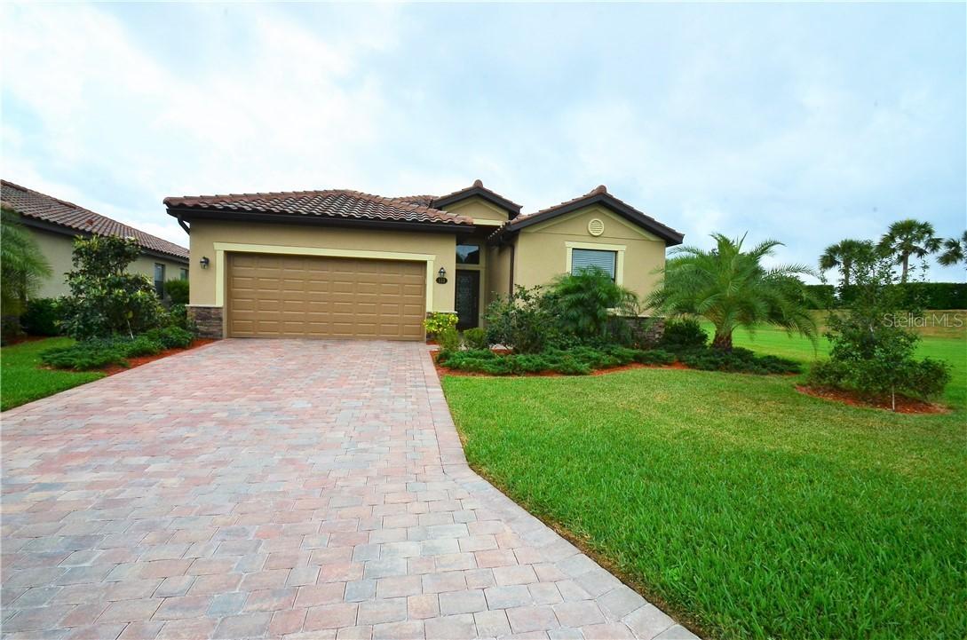 133 Wandering Wetlands Cir, Bradenton, FL 34212