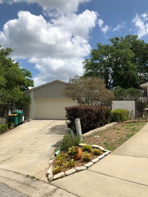 13 Hibiscus Ct., Eustis, FL 32726