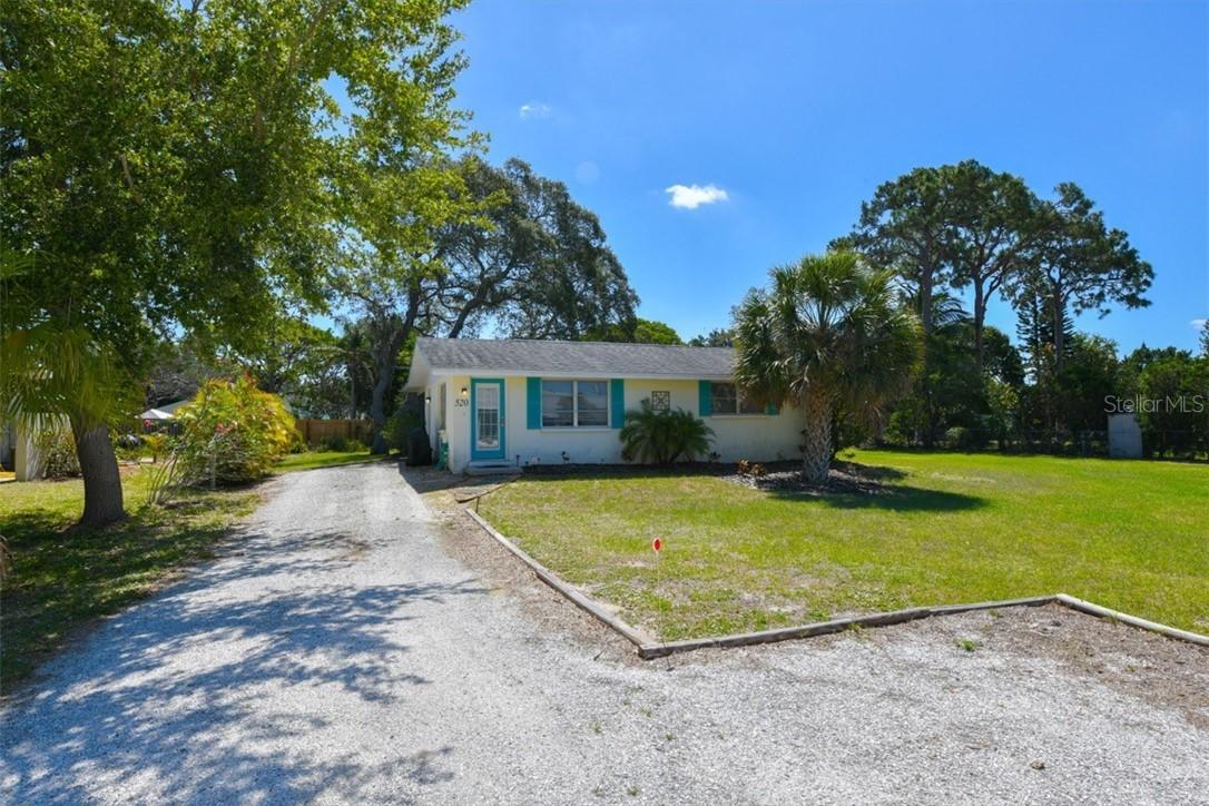 520 Shore Rd., Nokomis, FL 34275
