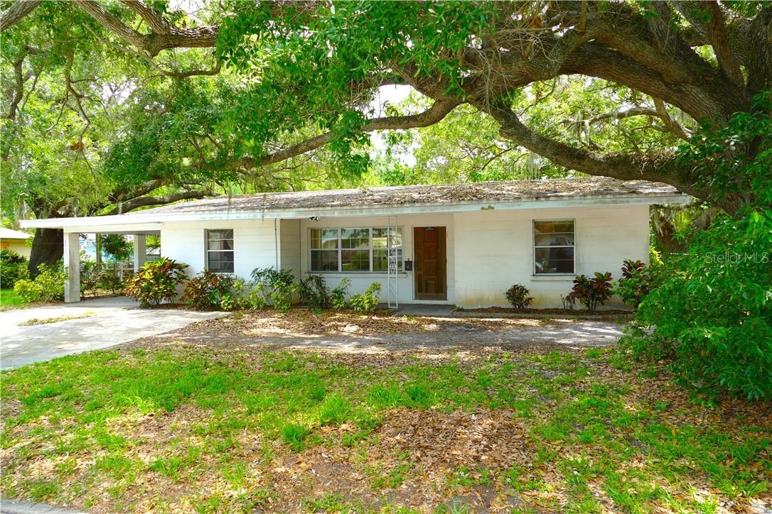 805 20th St., Bradenton, FL 34208