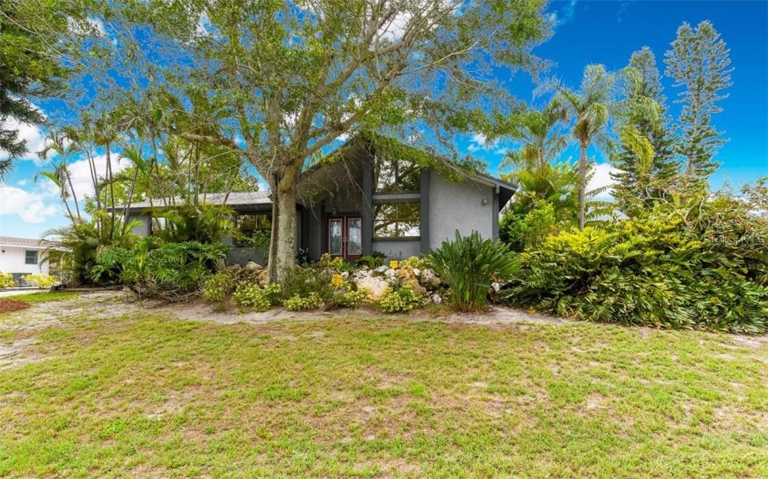 2111 Palma Sola Blvd., Bradenton, FL 34209