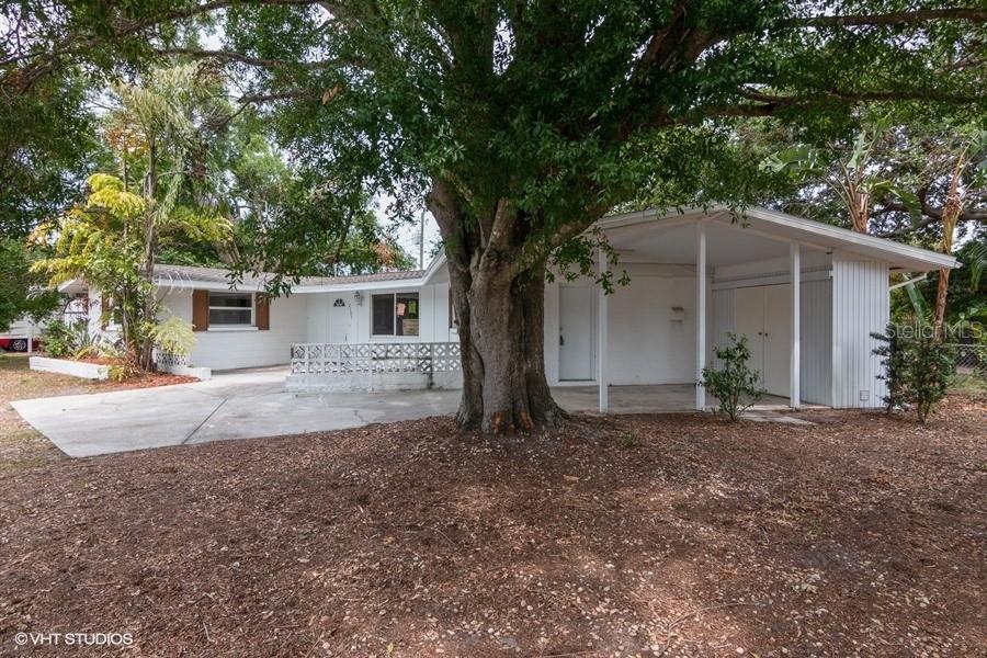 2305 S Tuttle Ave., Sarasota, FL 34239