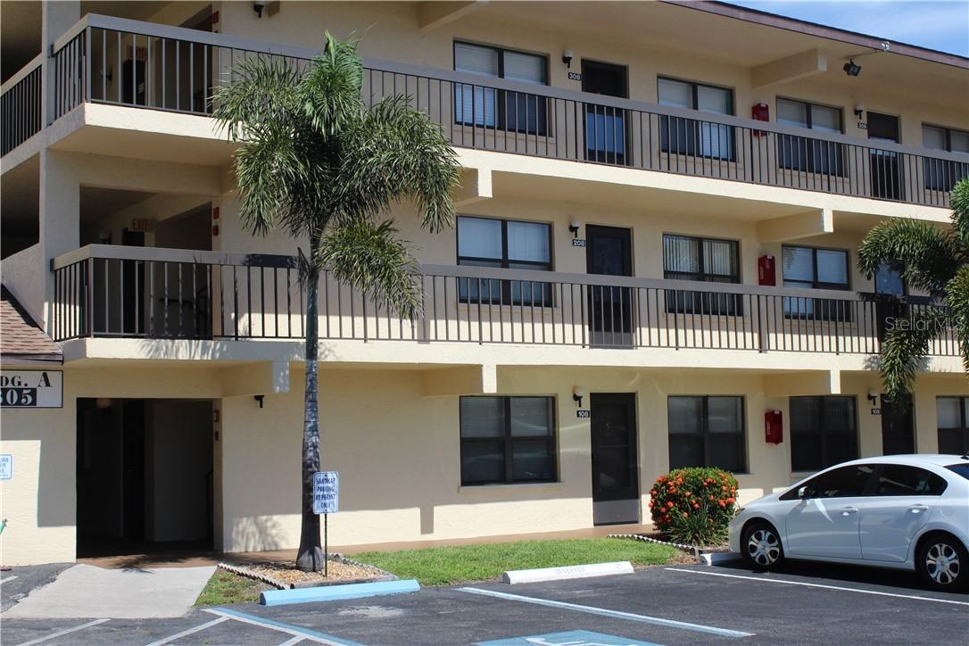 305 30th Ave. #A108, Bradenton, FL 34205