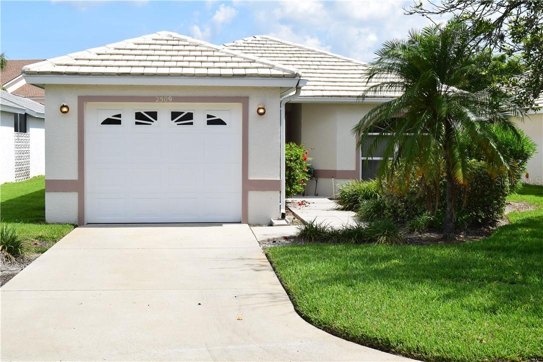 2509 Waterford Ct., Palmetto, FL 34221