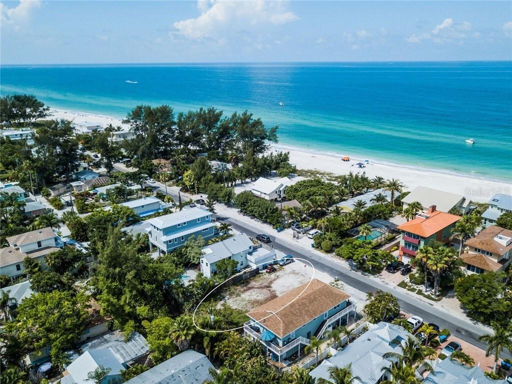 2909 Avenue, Holmes Beach, FL 34217