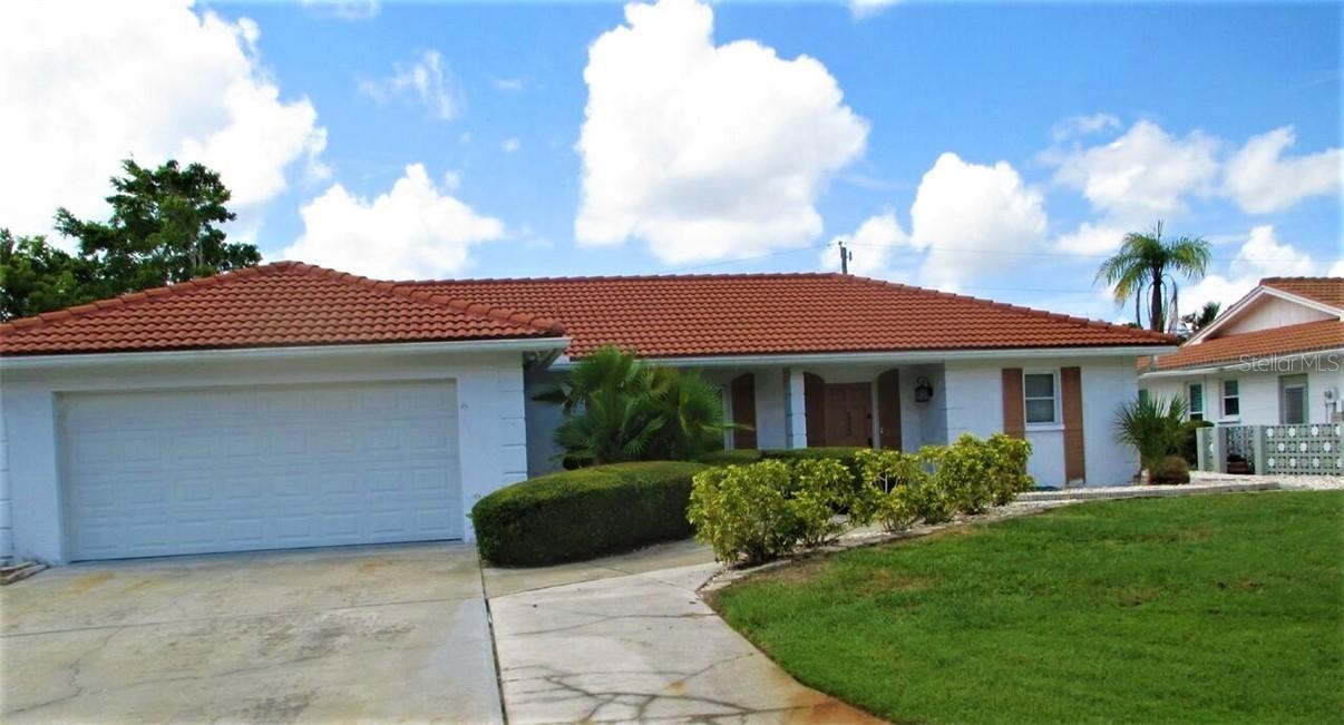 3322 Sheffield Cir., Sarasota, FL 34239