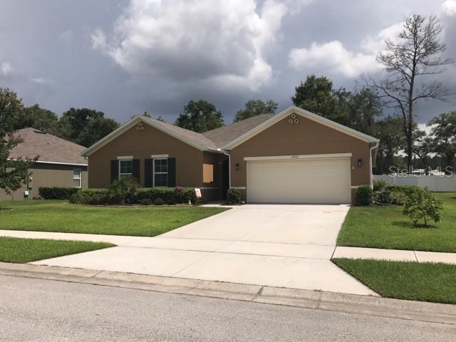 2712 Summerglen Ln., Eustis, FL 32726