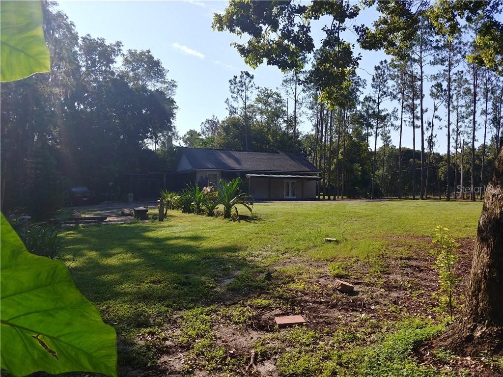 914 Lutz Country Ln., Lutz, FL 33549
