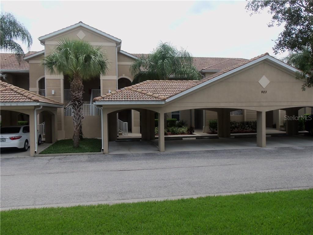 923 Fairwaycove Ln. #204, Bradenton, FL 34212