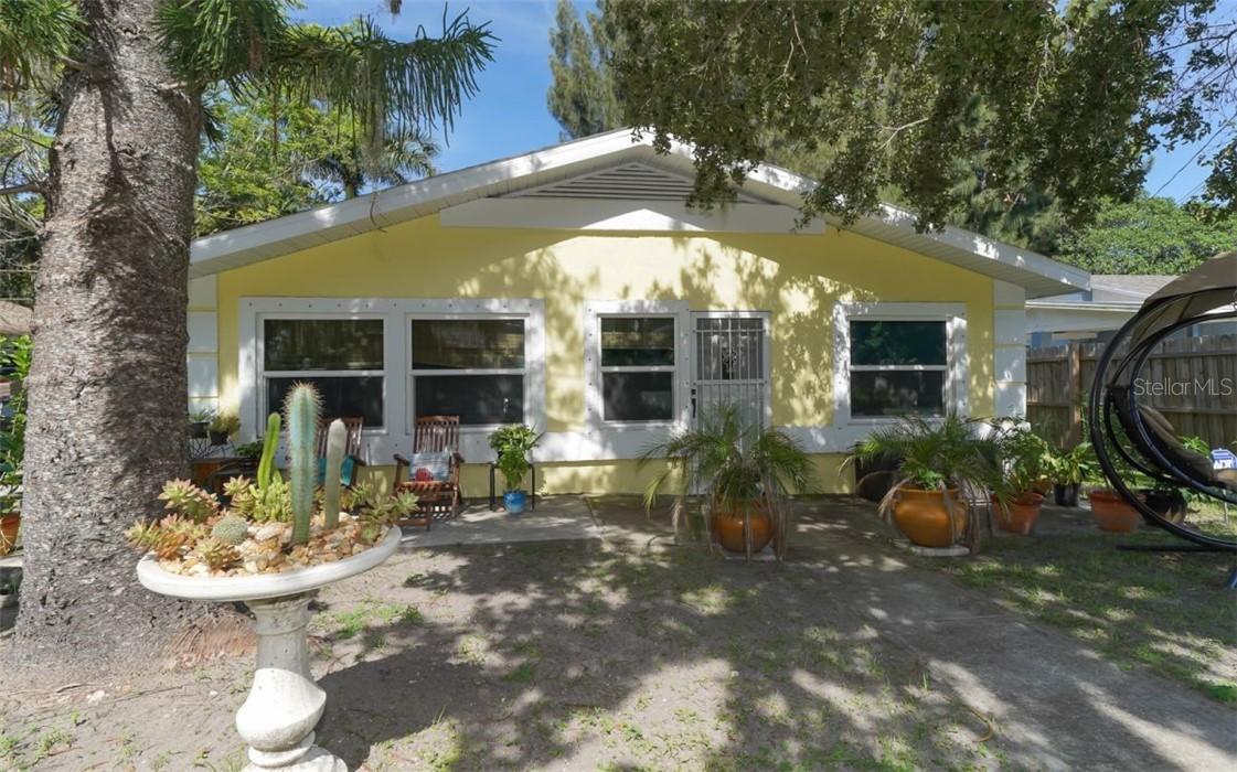 110 9th St., Bradenton, FL 34208