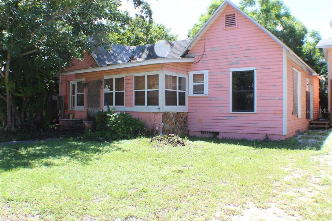1009 13th Ave., Bradenton, FL 34205