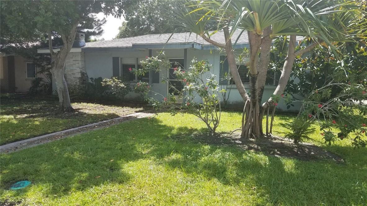 1611 9th St., Palmetto, FL 34221