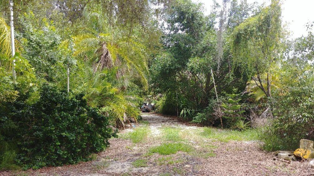 811 Colonia Ln., Nokomis, FL 34275