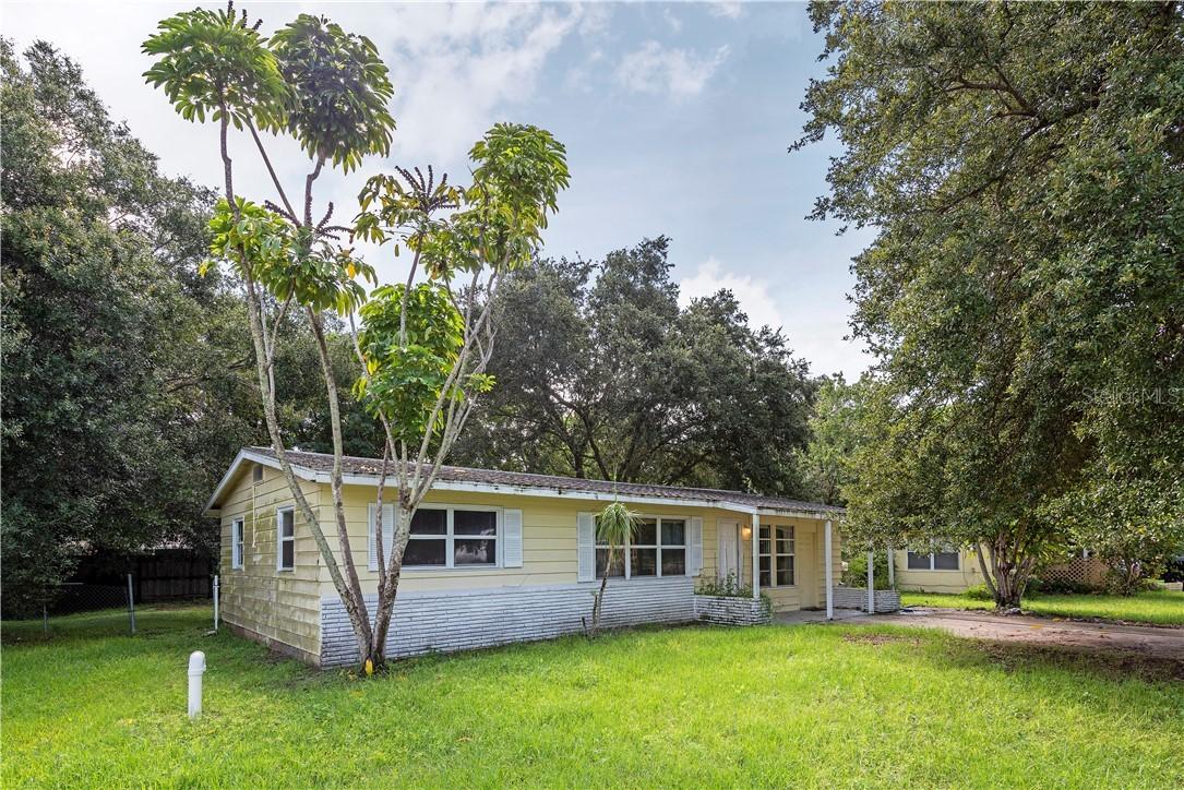 3613 Belmont Blvd., Sarasota, FL 34232