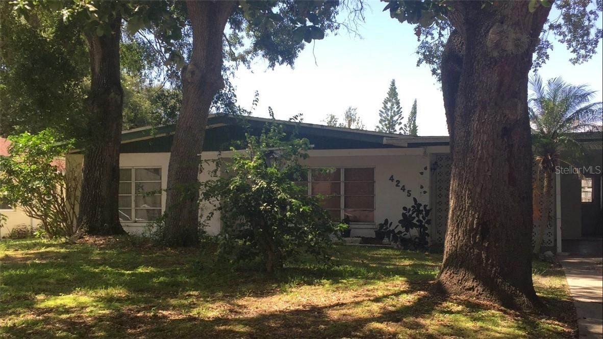 4245 Baird St., Sarasota, FL 34232