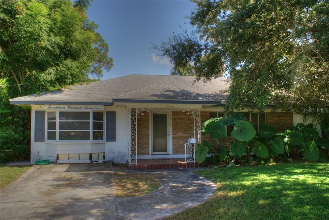 1717 W 22nd St., Bradenton, FL 34205
