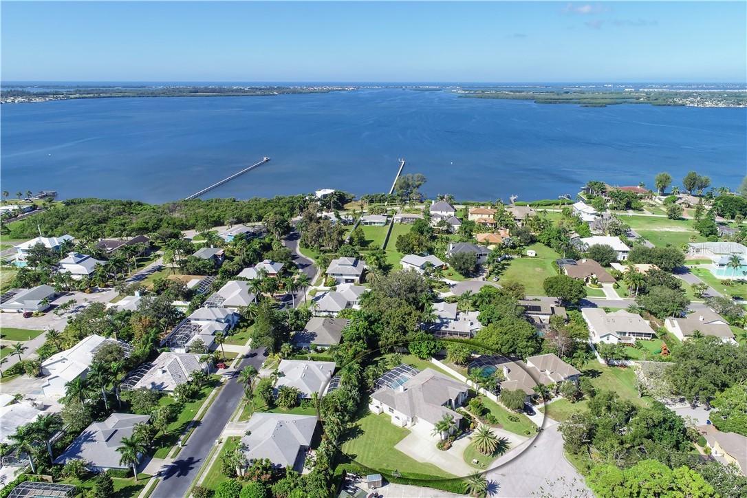 1714 79th Ct., Bradenton, FL 34209